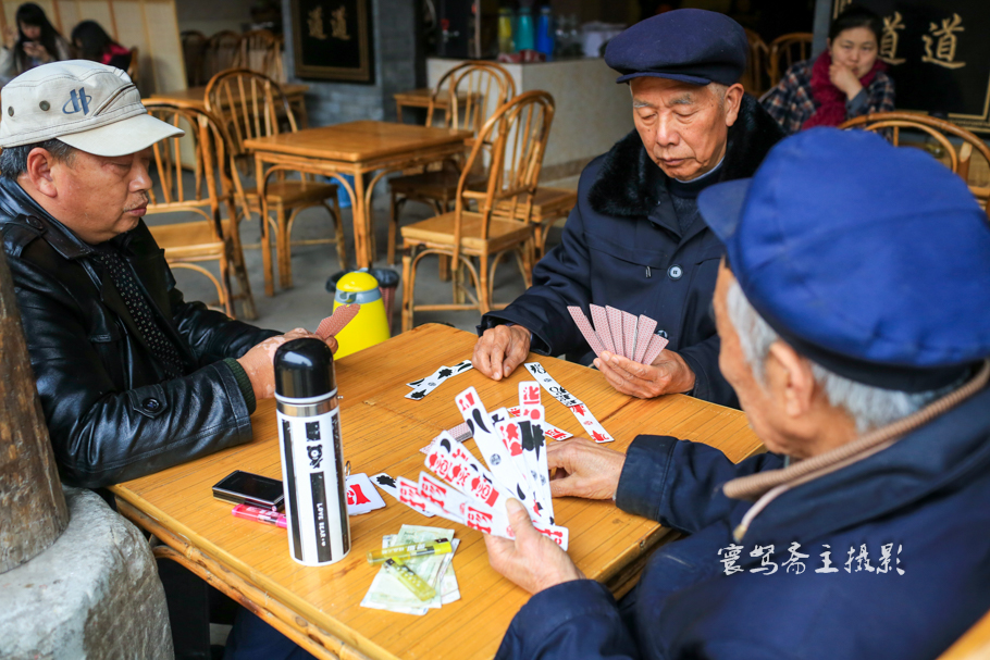 国产侵入式脑机接口进入审评“绿色通道”资本竞逐前沿医疗蓝海(图1)