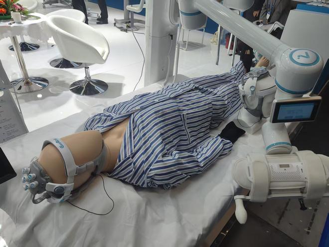 “AI+养老”亮相高交会：高科技让“银发经济”更好玩、更暖心、更健康(图3)