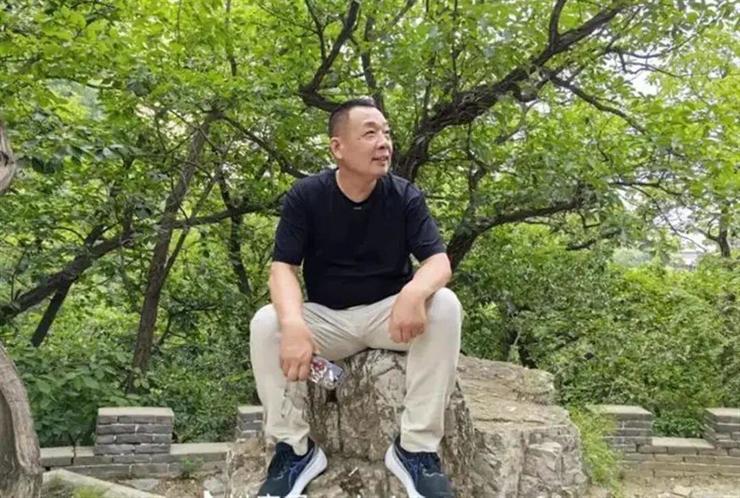 小米车主遭特斯拉车主恶意别车、持续辱骂「母亲吓得脸色发白」小米发声；曝字节拟年产10万颗自研AI芯片；曝魅族手机业务即将解散(图7)